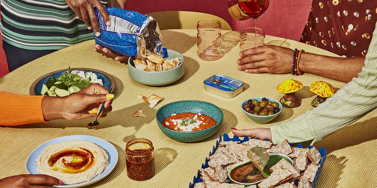 Instacart_SHOT17_Hip_Spread_3196-v3-crop2 copy (1)